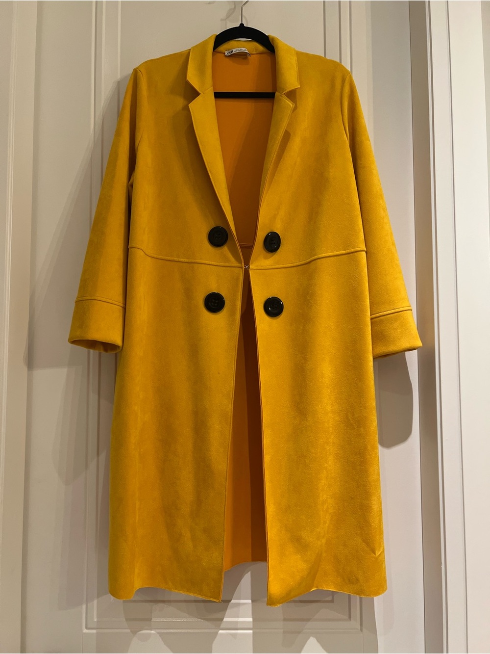 Trench coat in vegan suede